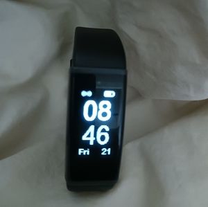TrendGeek fitness band/watch